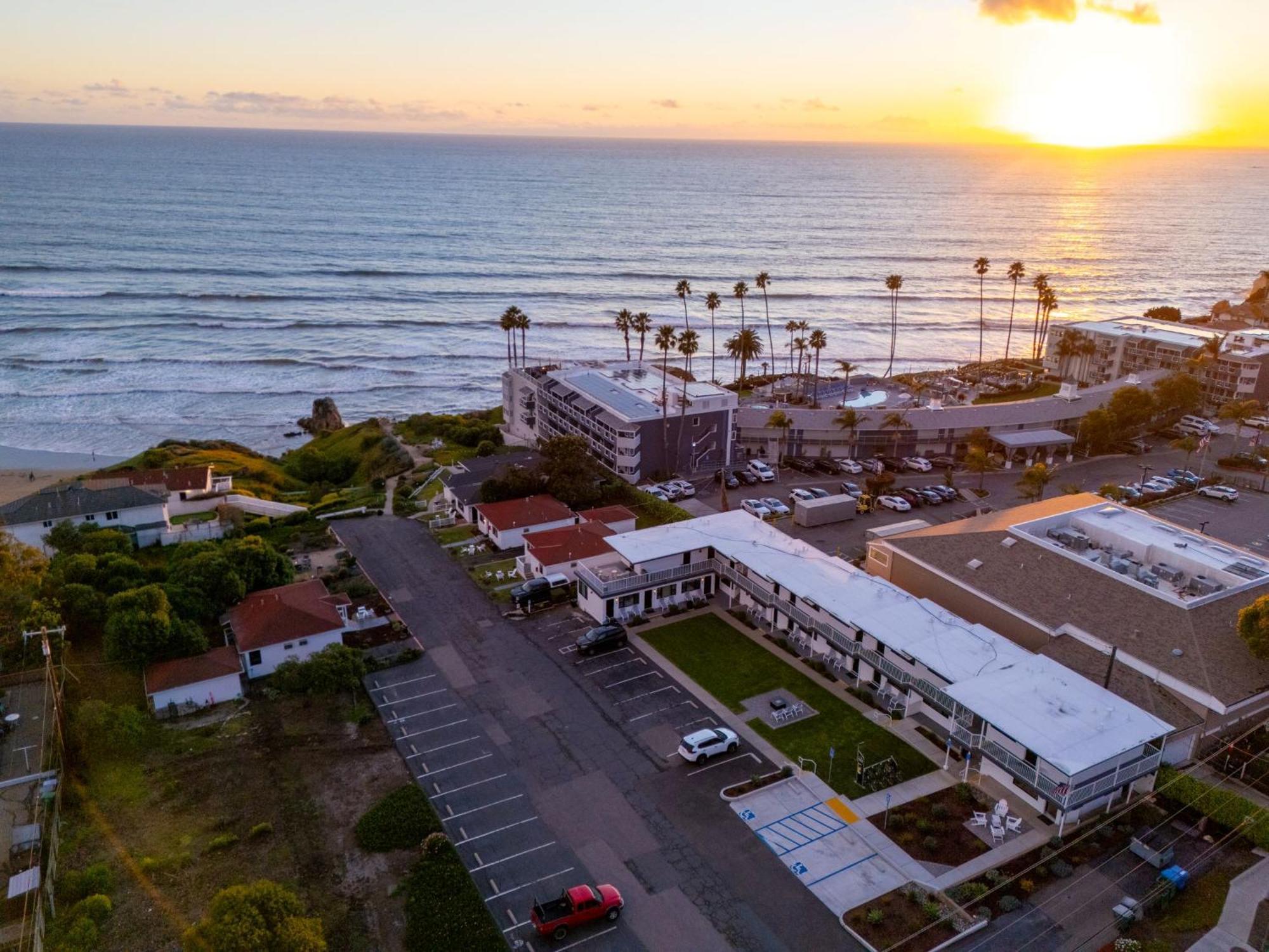 Tides Oceanview And Motel 3*