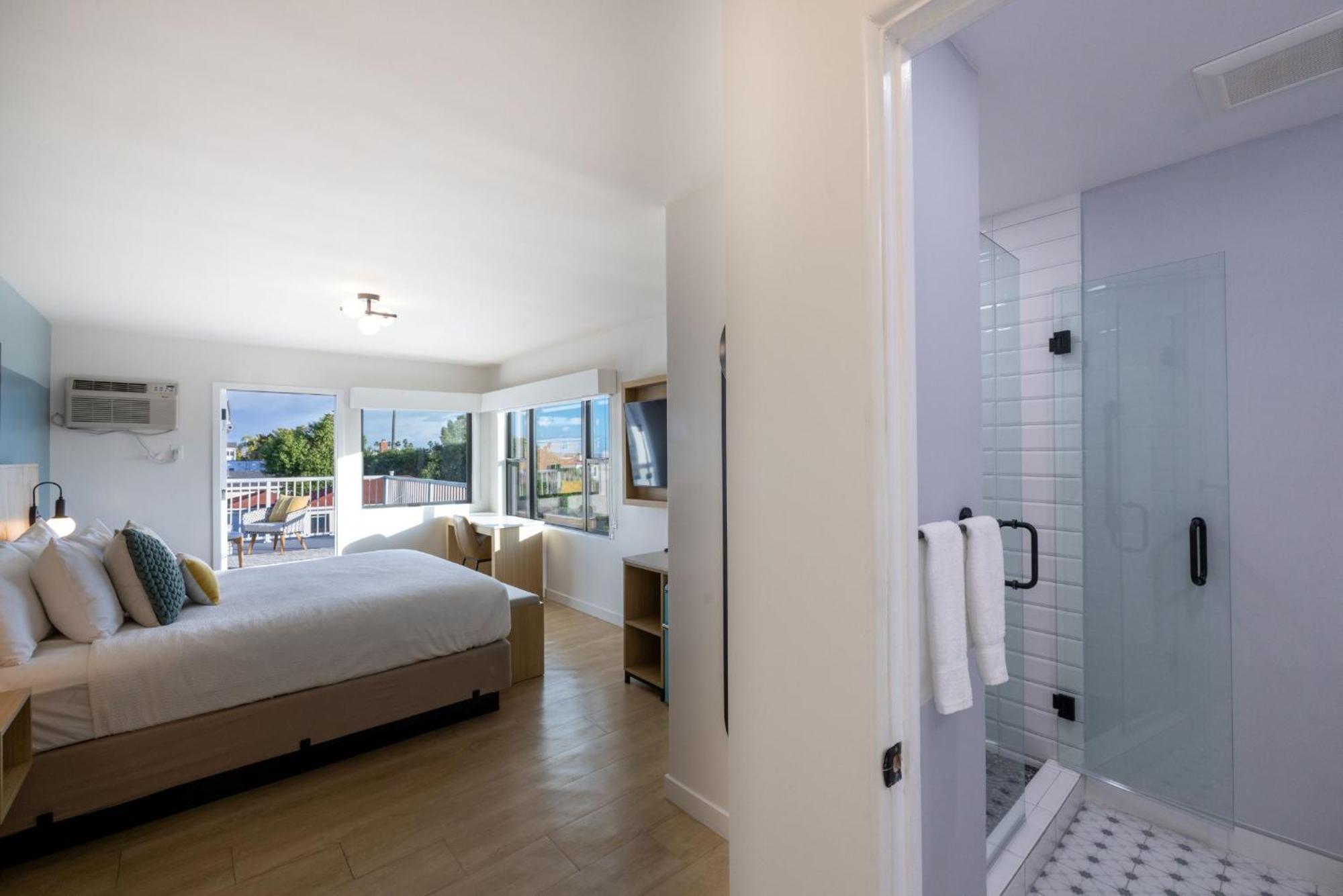 Motel Tides Oceanview And 3*