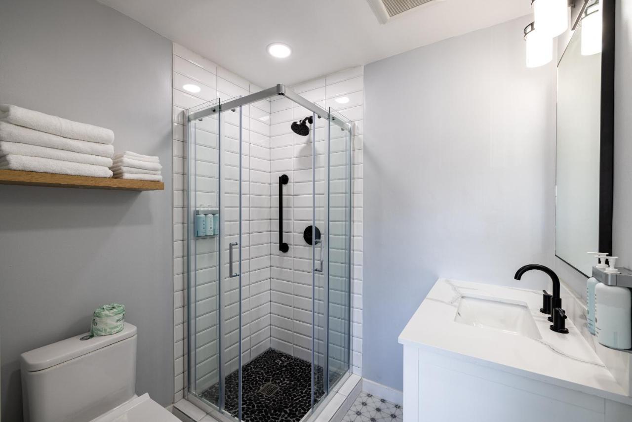 Tides Oceanview And 3*