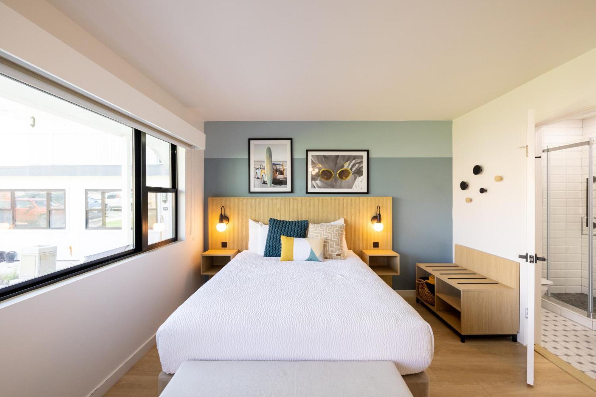 Tides Oceanview And 3*